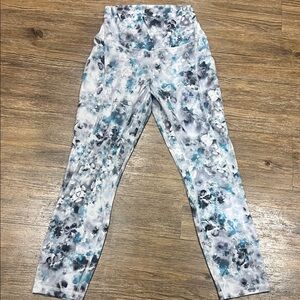 Lululemon Floral Print Womens Capri Leggings